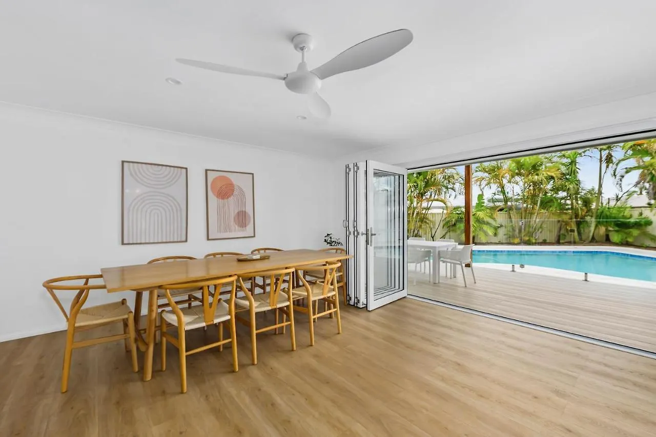 Luxury Home In The Heart Of Burleigh Guldkusten Semesterbostad